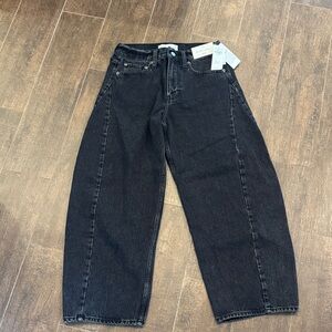 Abercrombie & Fitch women’s barrel jean